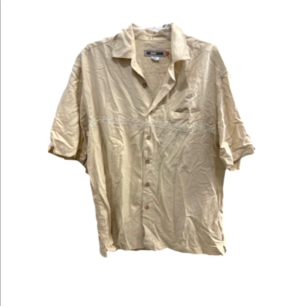 Men’s Quiksilver button down Hawaiian shirt medium